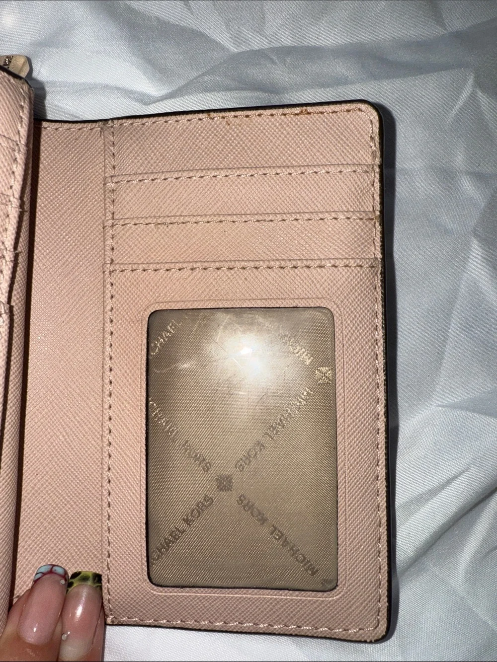 MICHAEL KORS MEDIUM LEATHER WALLET